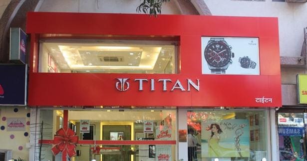 Titan CFO Subramaniam说，更高的黄金价格打珠宝业务