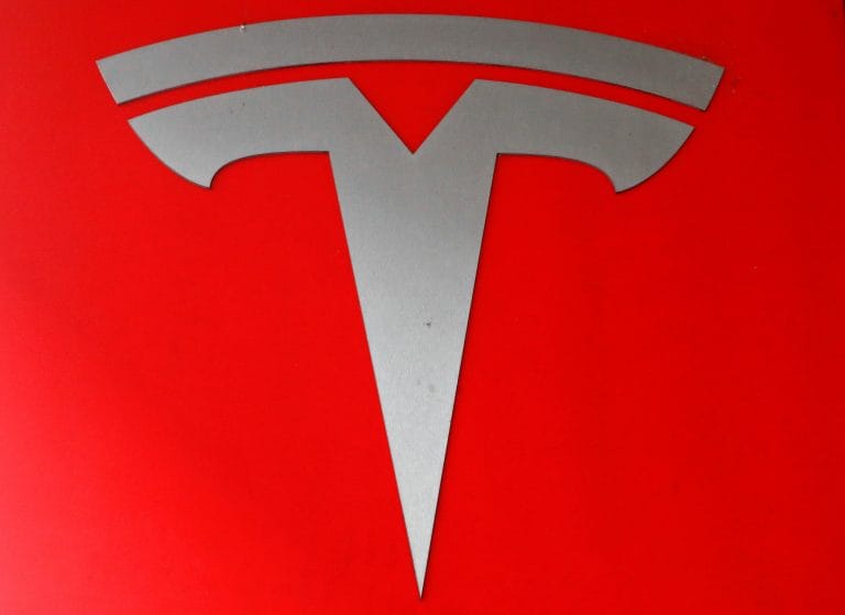 Tesla购买电池技术制造商Maxwell技术，以218 000美元