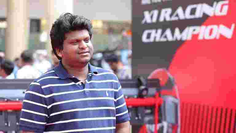 X1赛车联盟联合创始人Abhinandan Balasubramanian说，我们正在突破赛车运动周围的神话