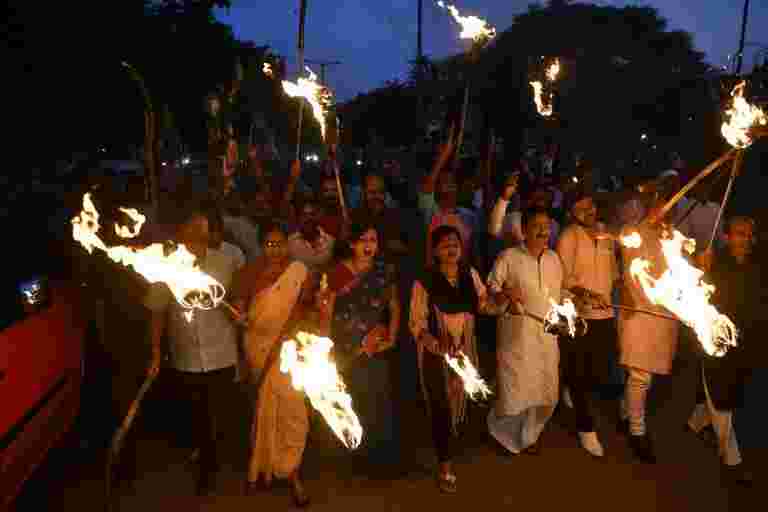 反对派在Bharat Bandh与国会联盟