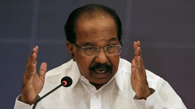 Veerappa Moily Slams BJP MPS用于在Demoteetisation报告中采取政治线