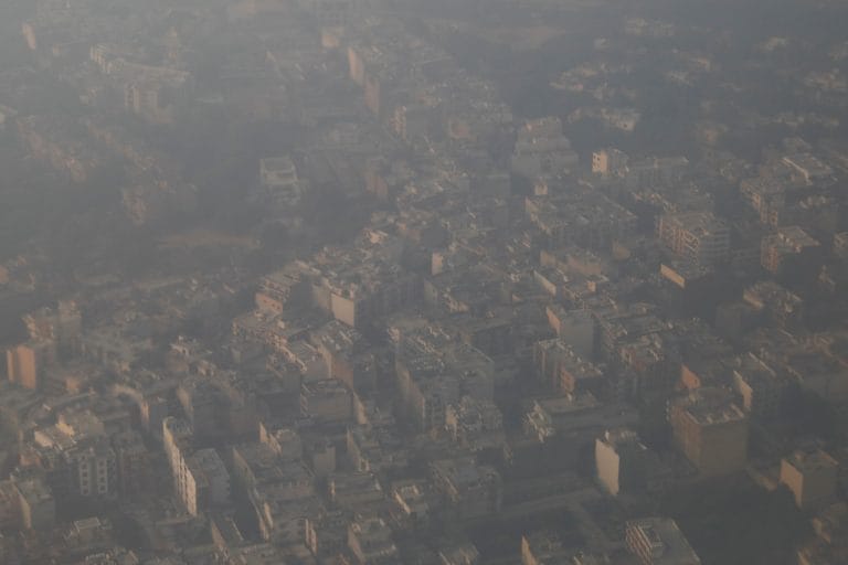 德里的空气质量正常转动严重：当局