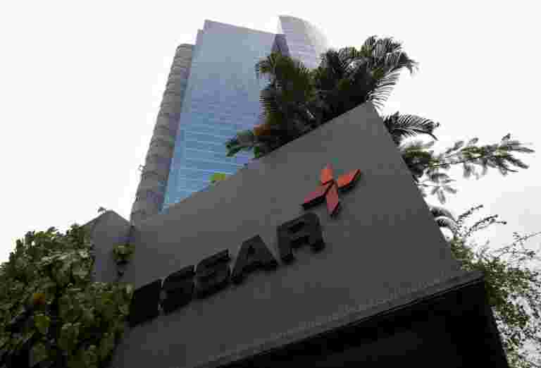 Essar Global表示，所有海外债务清除，为印度，外资银行支付了17.5亿美元