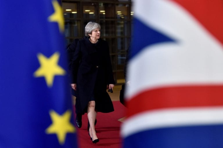 英国立法者指示英国PM Theresa可以改变Brexit交易;欧盟说'否'