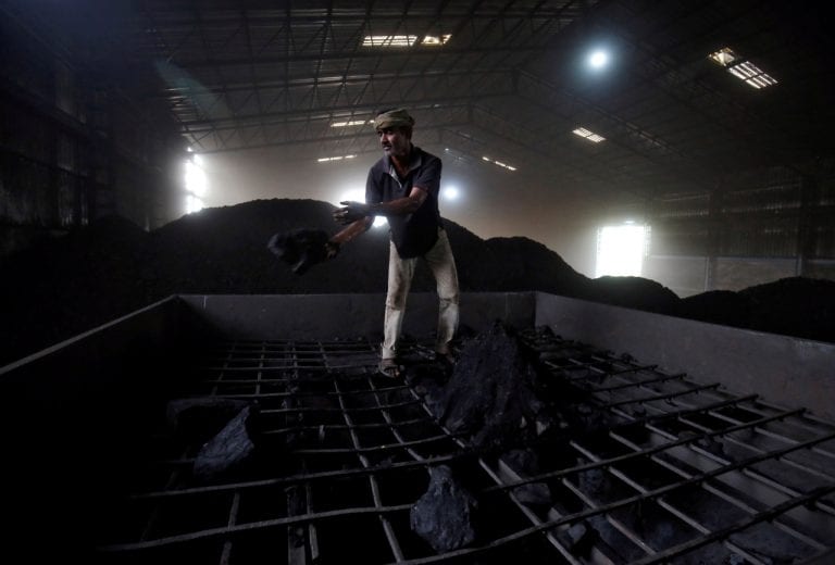 政府允许俘虏矿山在开放市场出售煤炭