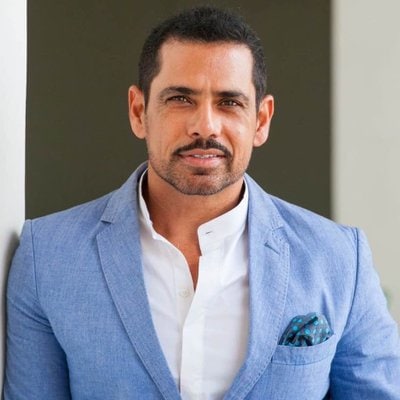 洗钱案：Delhi Court Grants insim保释向罗伯特·瓦达（Robert Vadra）指示他加入探针