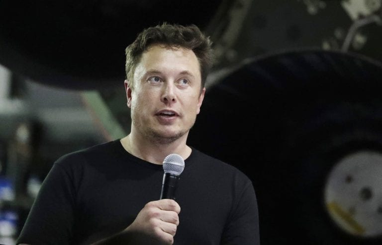 Elon Musk现在在全球汽车工业中大多数负责人