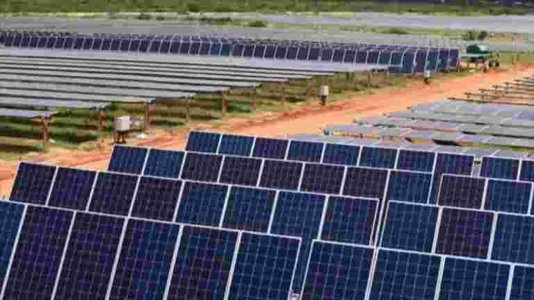 太阳能设备的基本海关推动国内制造，说专家