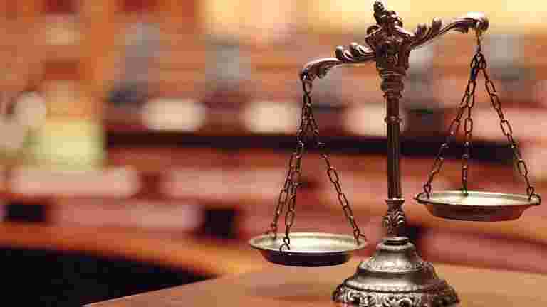 德里高等法院解雇了对执法诉讼的上诉，以获得idbi的51％股权