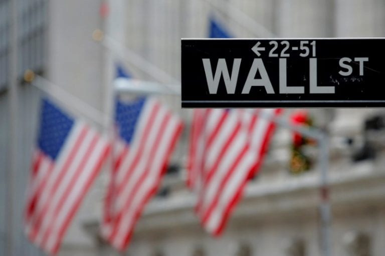 美国银行高管表示华尔街已改革，虽然危机疤痕徘徊